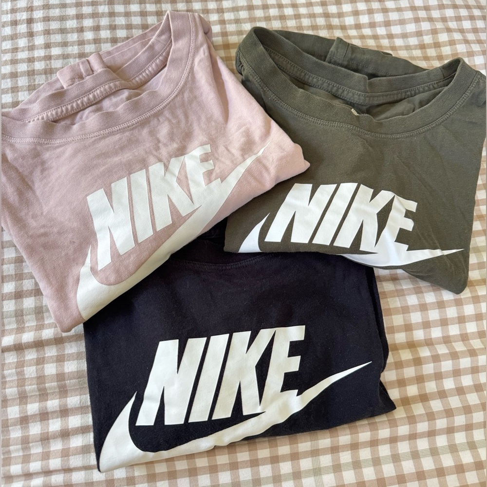 Nike loose fit crop Tee (PINK AVAILABLE)